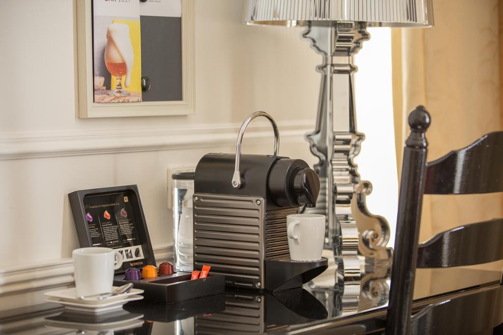 Mercure Hotel Amsterdam Centre Canal District Экстерьер фото